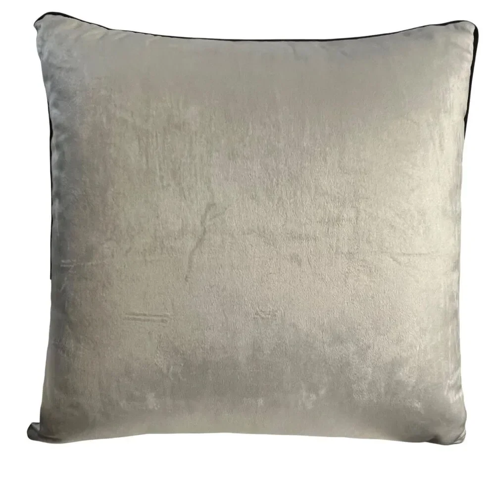 Disney Holiday Decor Pillow Mickey Mouse Poly Velvet Plush Scarf Snowflake New